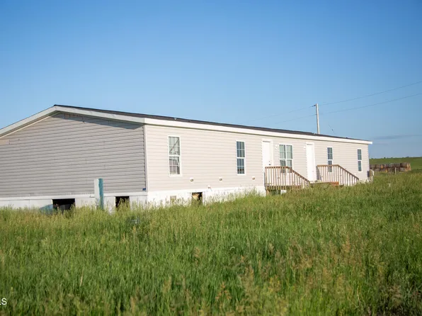 12995 21st St NW, Arnegard, ND 58835