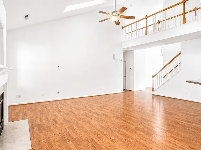 10922 Sedgemoor Ln — Photo 8