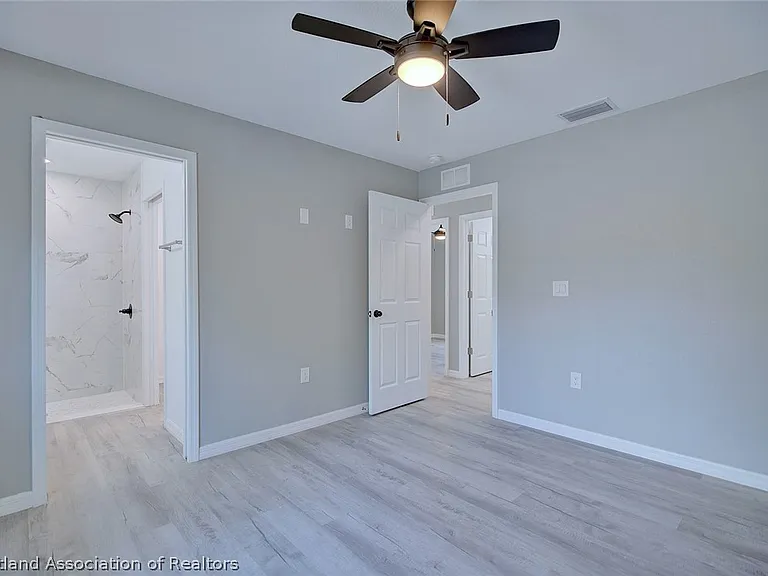 544 Vanguard Ave NW — Photo 18