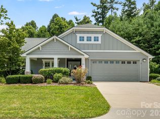 208 Snowy Egret Way, Hendersonville, NC 28792