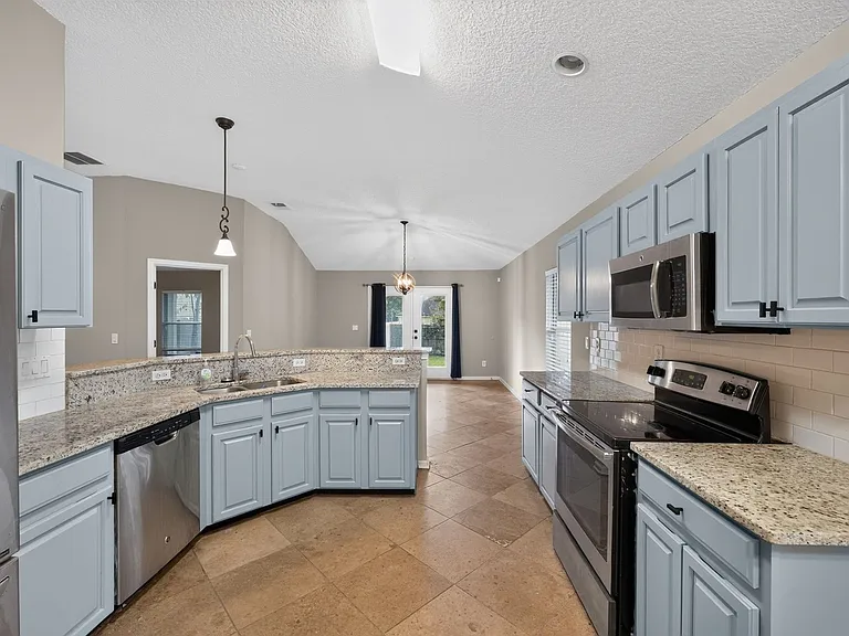 863 Timberjack Ct — Photo 12