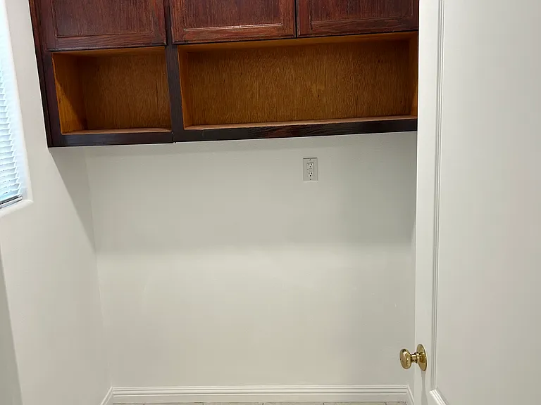 11741 Benfield Ave — Photo 11