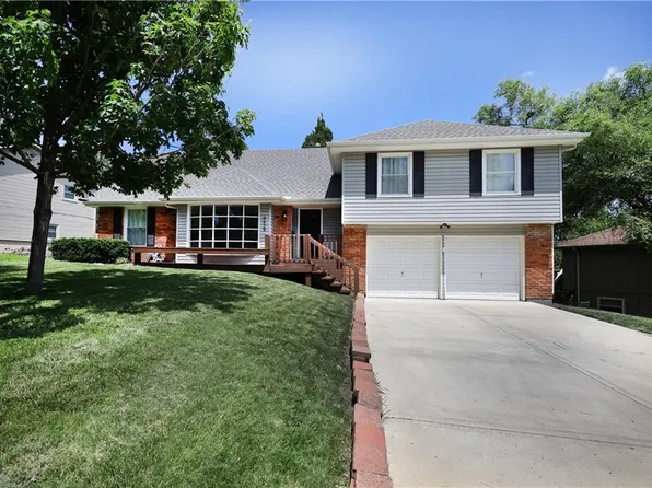 9429 Goddard St, Overland Park, KS 66214