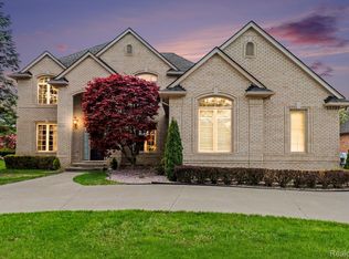 55397 Apple Ln, Utica, MI 48316