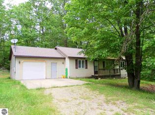 7190 W Mannsiding Rd, Lake, MI 48632