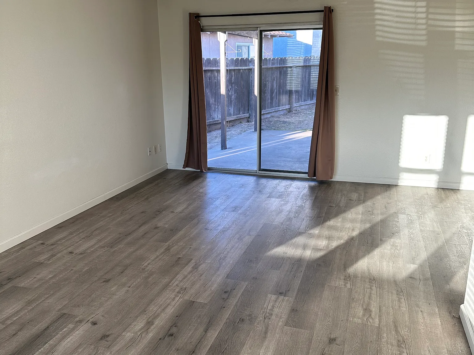 2 bed, 1023 sqft, $1,895 — Photo 2