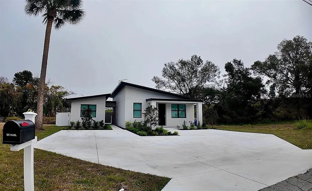 Building Photo - 710 N Childs Ave #1