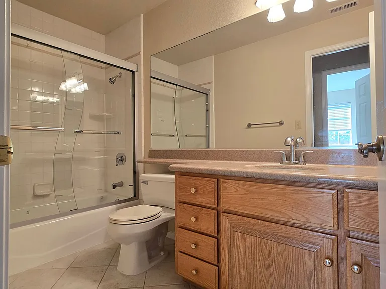 215 Avenida Espana — Photo 10