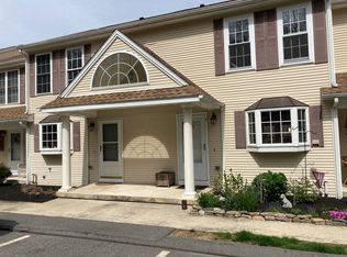 38 Fairway Dr UNIT 5, Ledyard, CT 06339