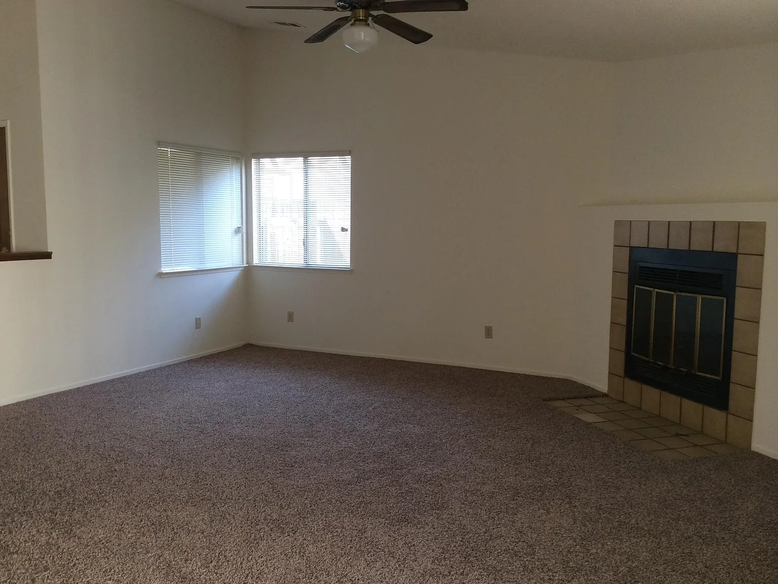 2 bed, 1210 sqft, $1,800 — Photo 2