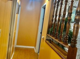 4204 Woodland Ct, Flushing, MI 48433