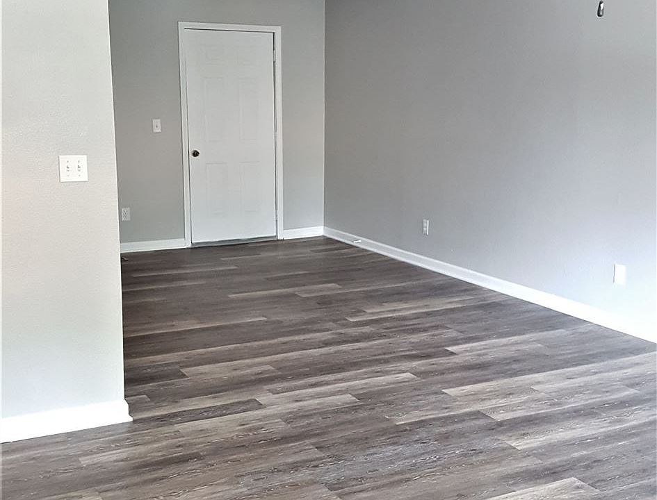 1st image of 1404 Diuguid Dr APT D