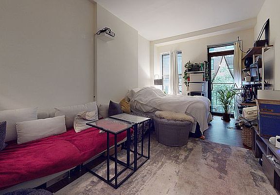 4th image of 171 E 74th St APT 4B