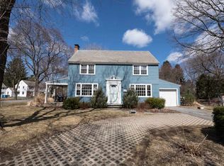 2101 Rankin Rd, Niskayuna, NY 12309