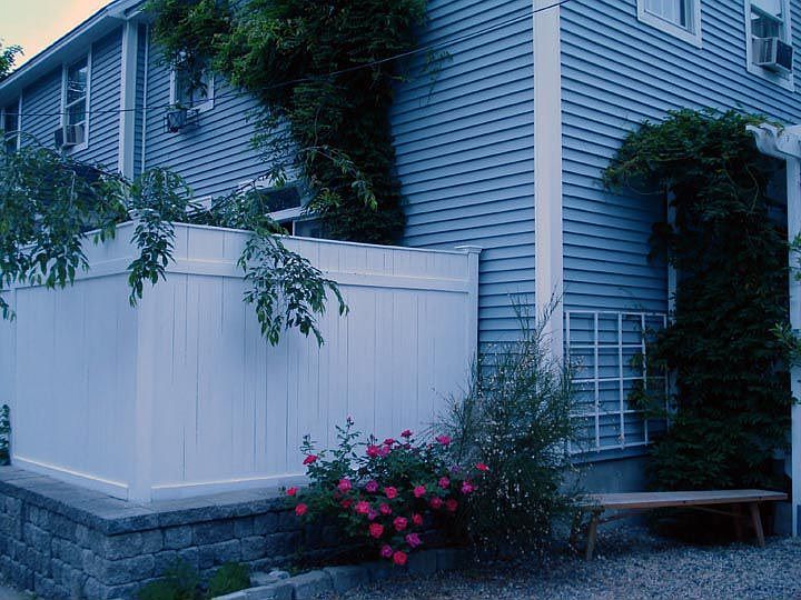 exterior courtyard apartment a.