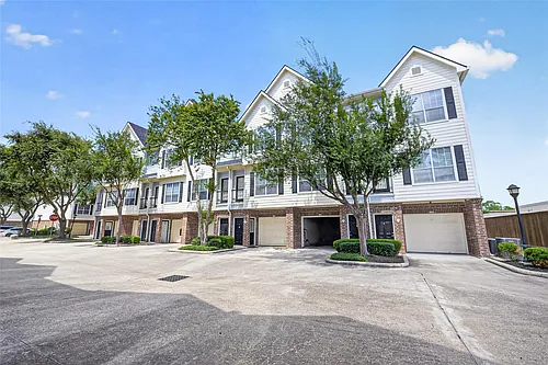 9200 Westheimer Rd Photo 1