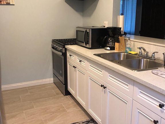 5th image of 1633 Rockwood St APT 5