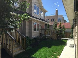 9648 106th Ave NW #1, Edmonton, AB T5H0N4