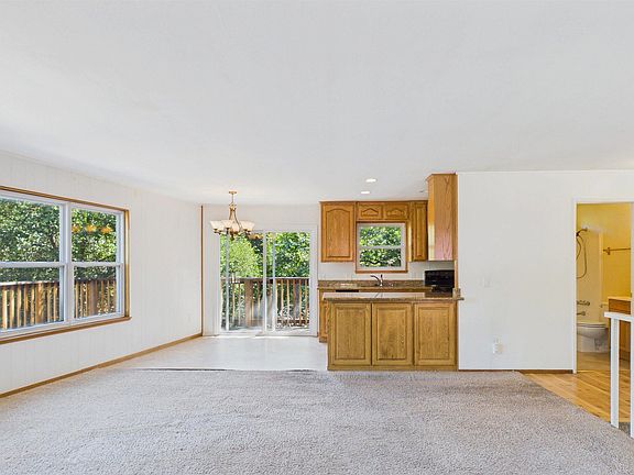 3rd image of 21293 Crystal Falls Dr