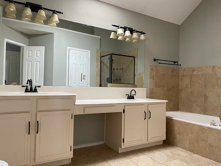 7900 Squire Ln — Photo 20