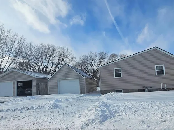 249 Titonka St SE, Titonka, IA 50480