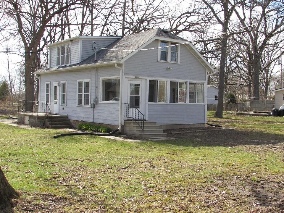 1st image of 2216 Lakeshore Dr