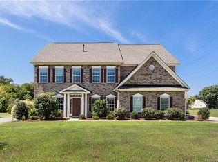 1008 Kings Grant Way, Matthews, NC 28104