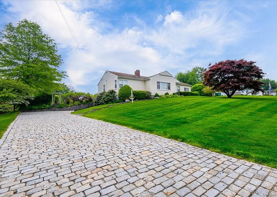 12 Clover Hill Drive, Poughkeepsie, NY 12603 Zillow