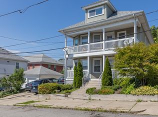 25 Boutwell St, Pawtucket, RI 02860