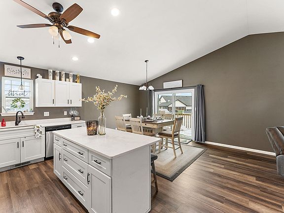 5th image of 7492 Arbor Ct