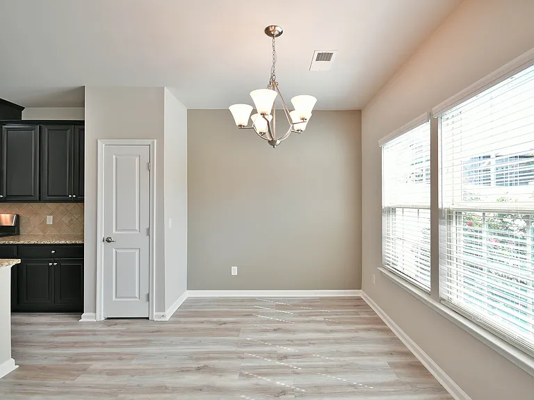 303 Corday Ln — Photo 14