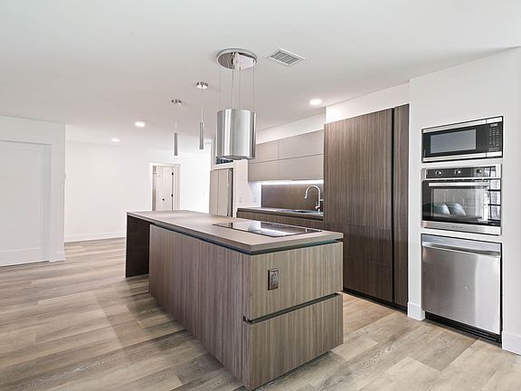 4th image of 430 La Mancha Avenue