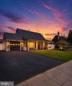 60 Indigo Rd, Levittown, PA, 19057