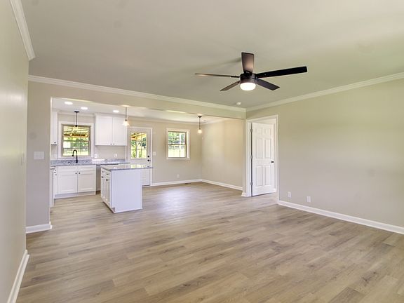 2nd image of 210 Crenshaw Rd