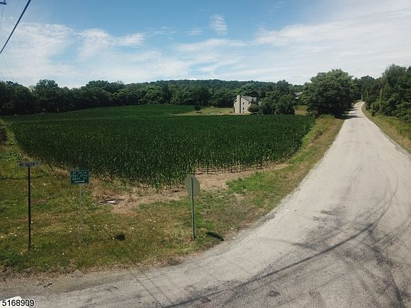 2nd image of 3 Mt Salem Rd