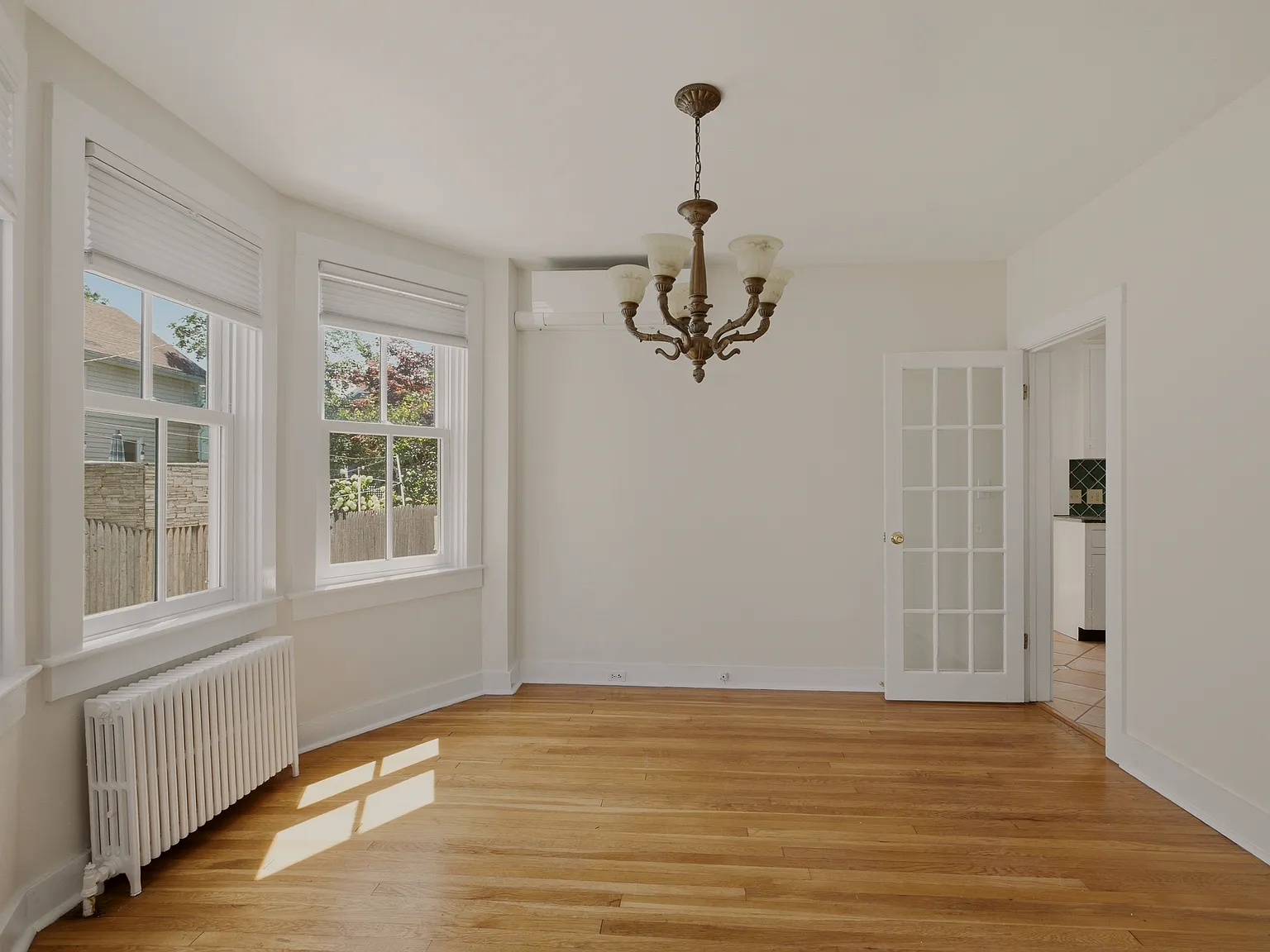 15 Hammond Street — Photo 2