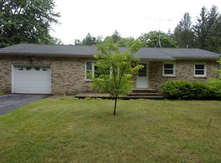 526 S Jackson St, Hanover, MI 49241