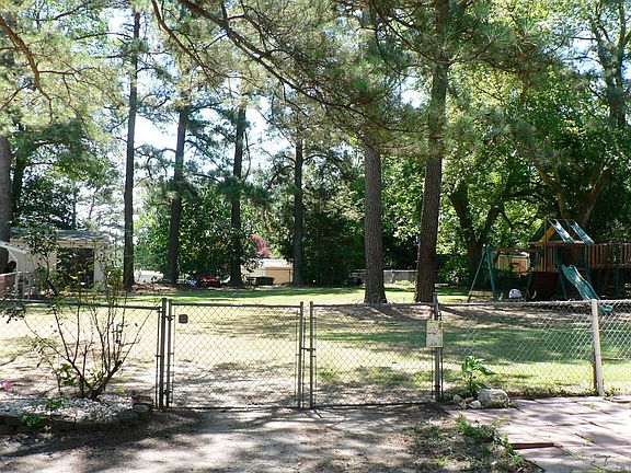 3rd image of 1263 1st Street Ext.
