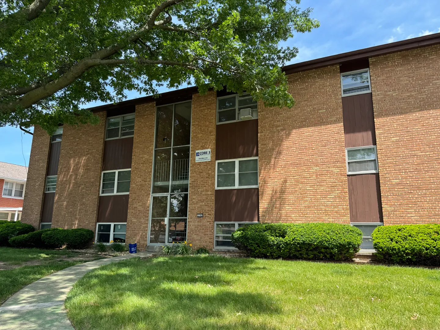 Mecherle Drive Apartments — Photo 2