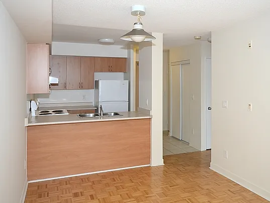 121 Parkway Forest Dr. — Photo 2