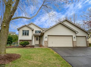 9556 Bluegill Rd, Woodbury, MN 55125
