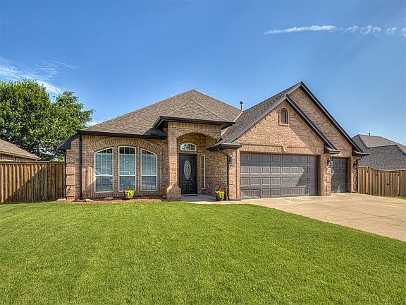 2nd image of 1806 Barrington Dr