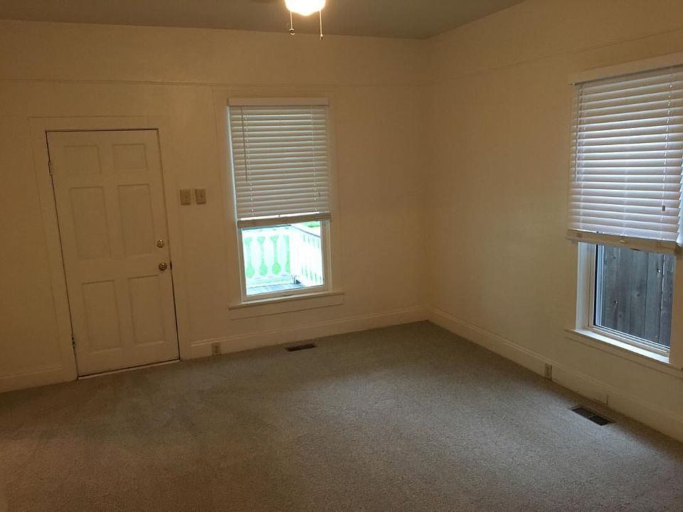 2nd image of 824 S Cascade Ave