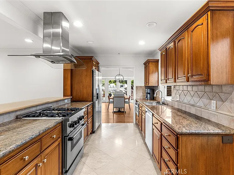 412 Evening Star Ln — Photo 9