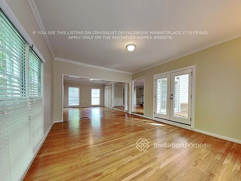 9320 N Lake Dr — Photo 7