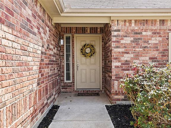 4th image of 2404 Belmont Park Dr