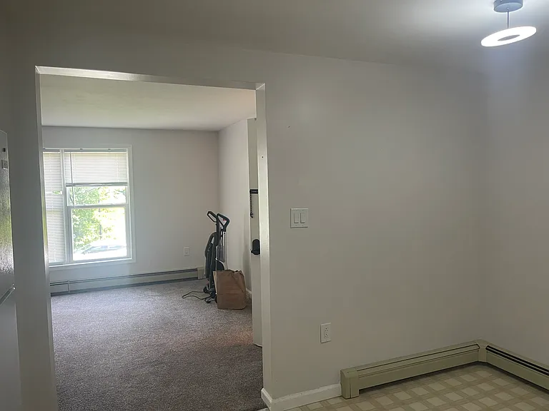 97 Downey Dr — Photo 16