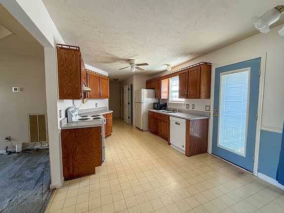 4th image of 1113 Chorleywood Ct