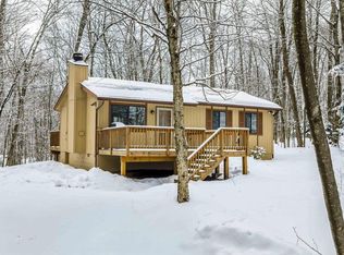 391 Berry Ln, Pocono Lake, PA 18347