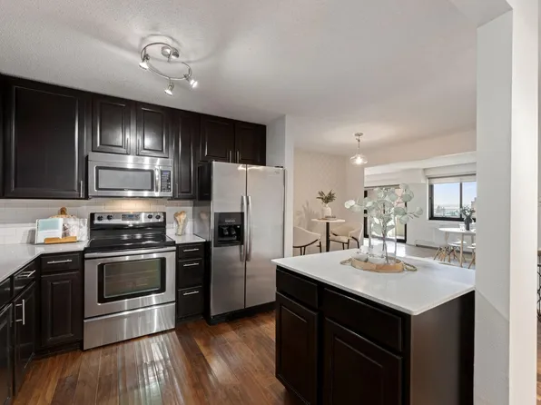 48 Groveland Ter #B307, Minneapolis, MN 55403